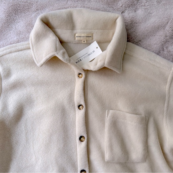 NWT Beyond Yoga x DONNI Polar Fleece Shacket Cream Size M - Picture 7 of 9